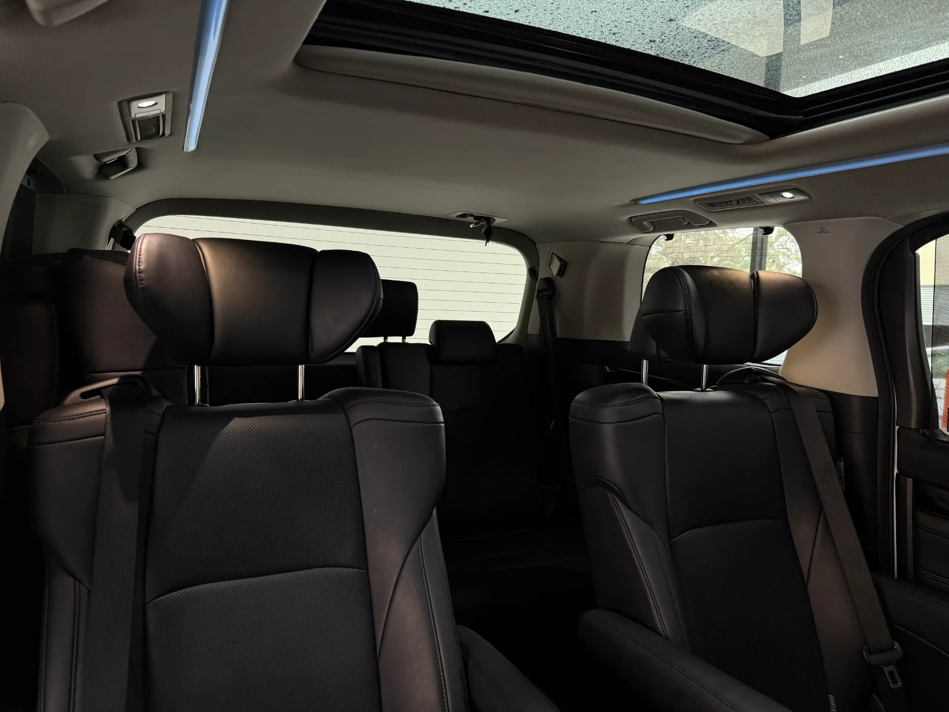 2022 Toyota Alphard Hybrid Executive Lounge 4