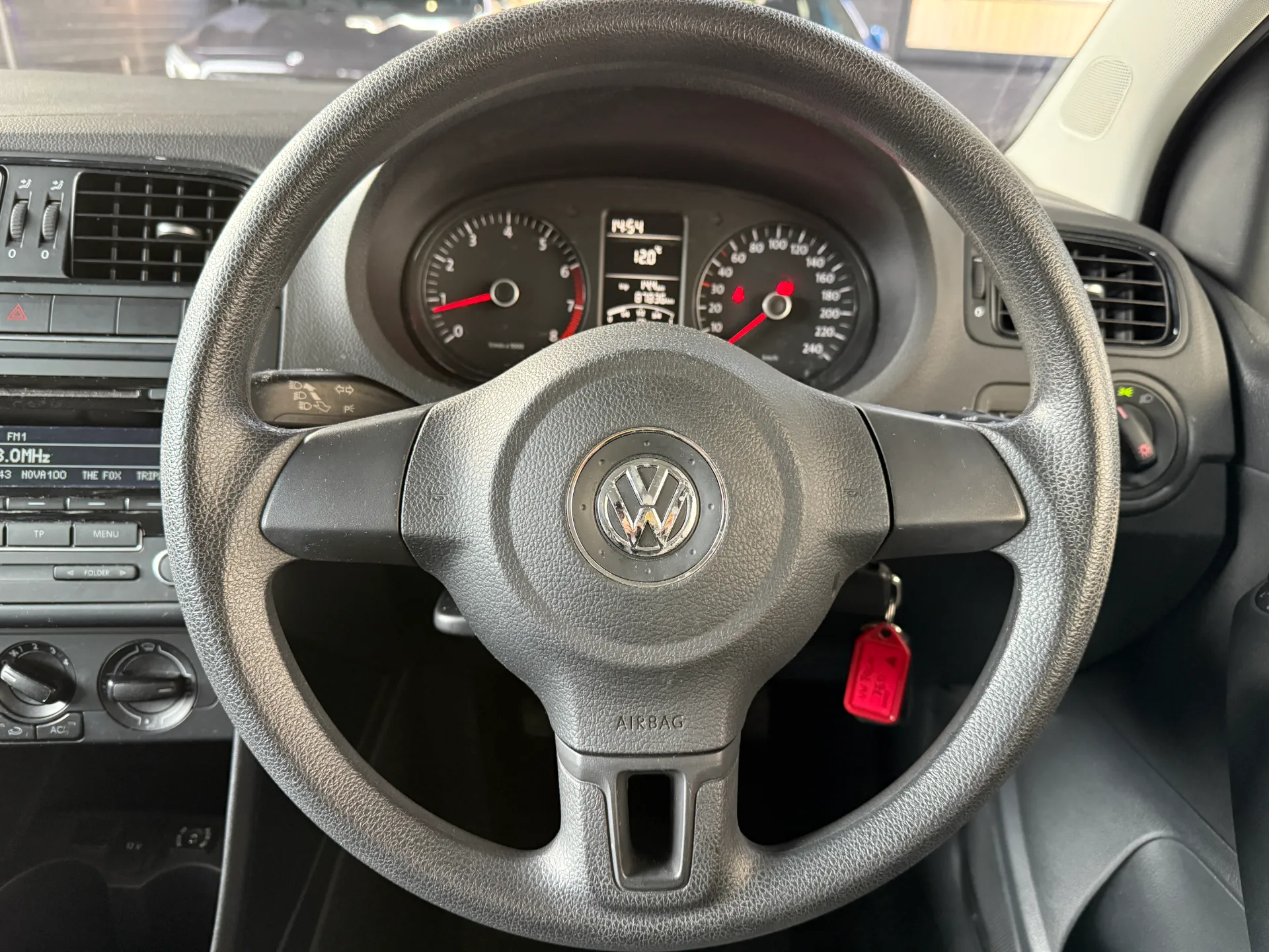 2012 Volkswagen Polo 7