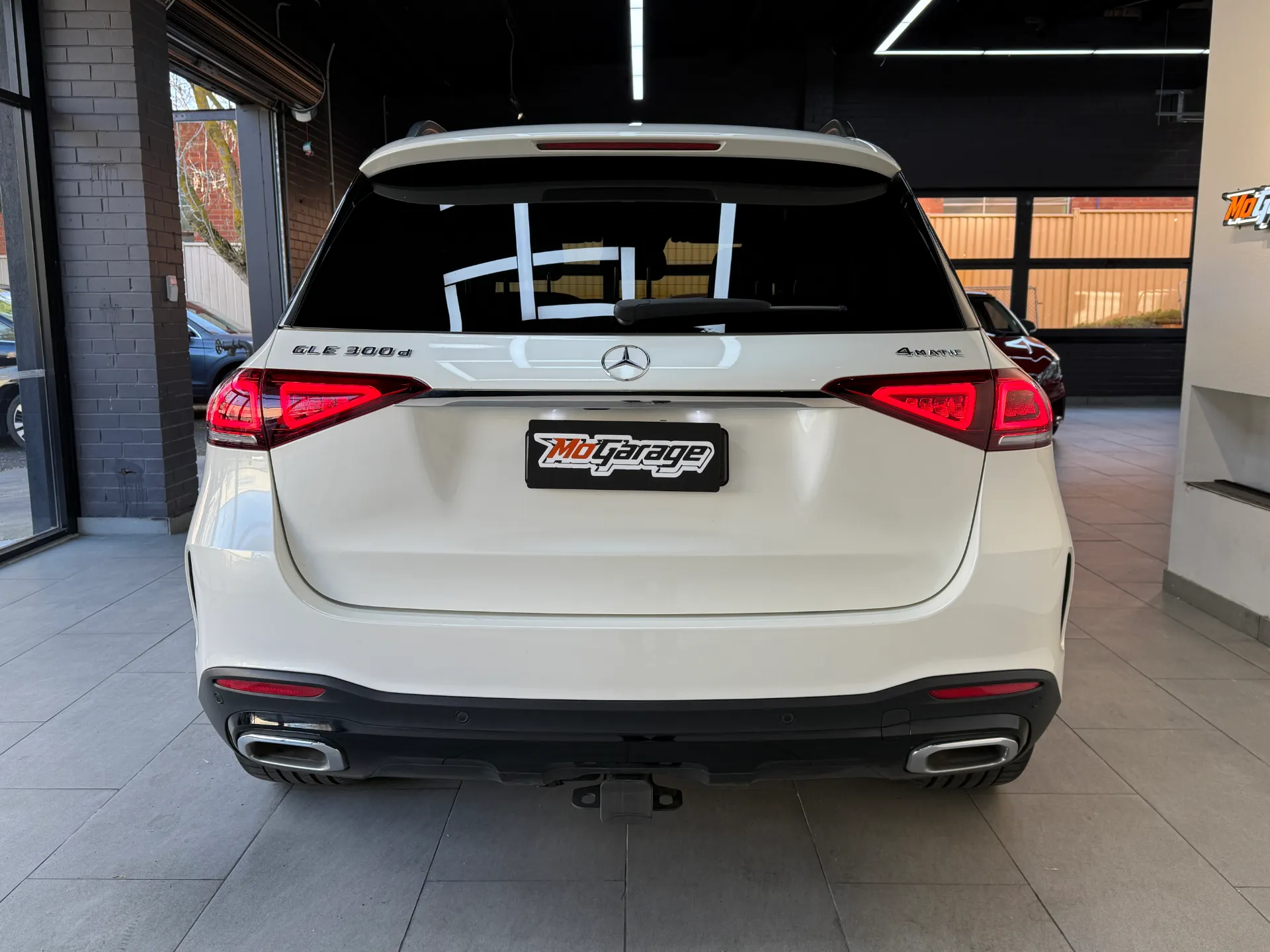 2022 Mercedes-Benz GLE 300d 4MATIC 3