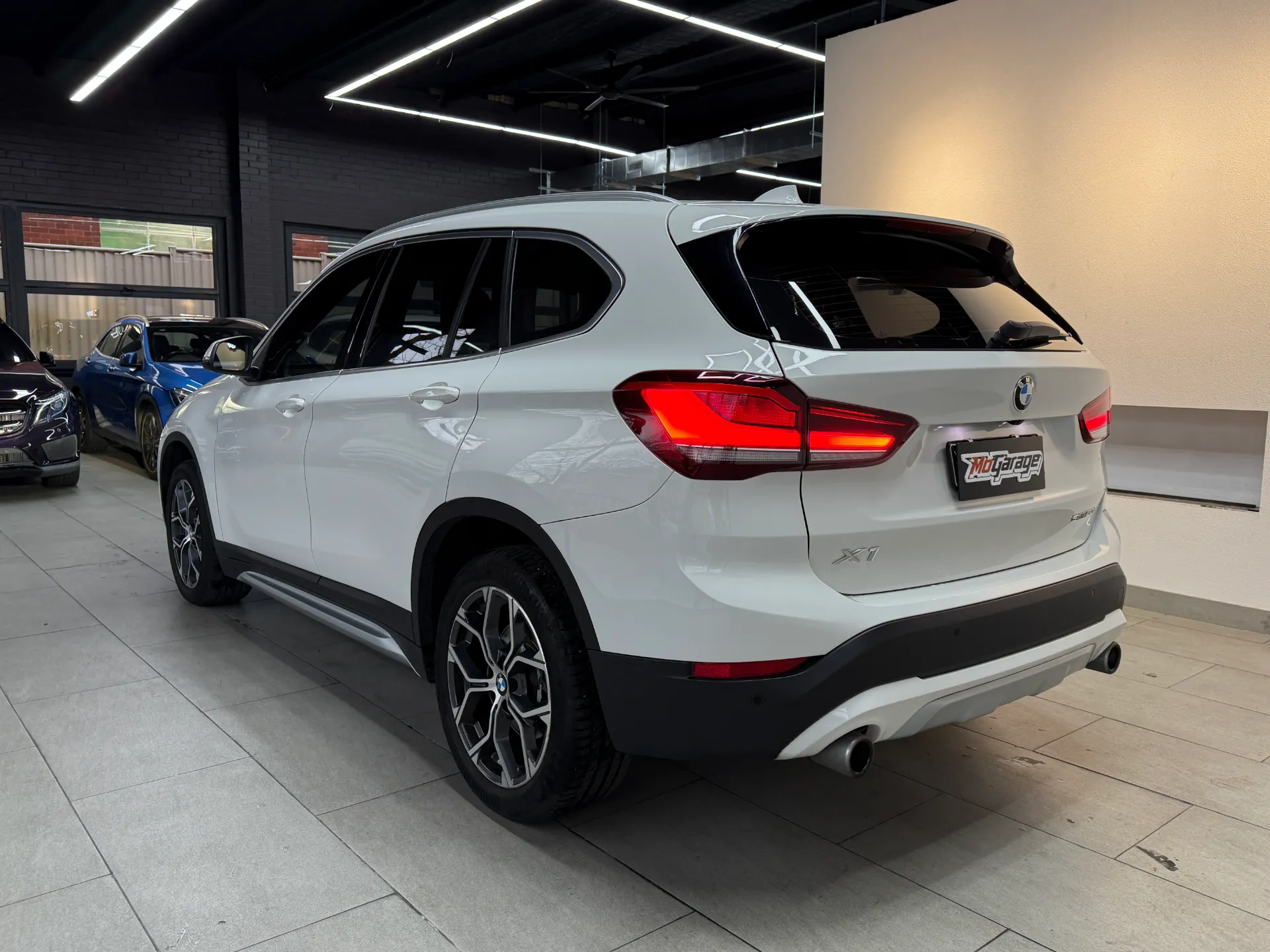 2021 BMW X1 sDrive20i 4
