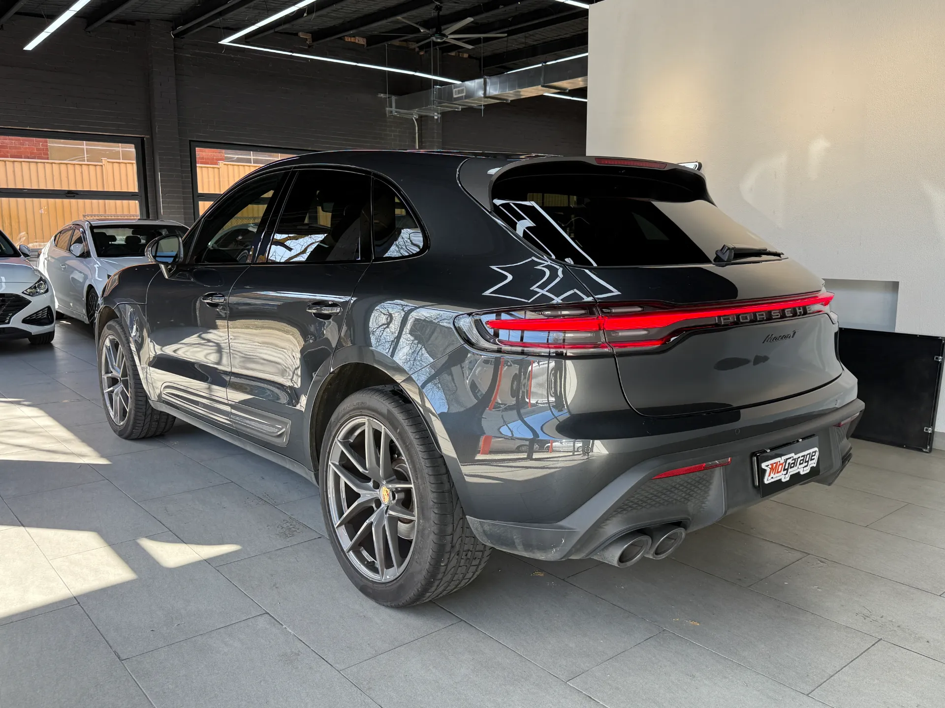 2024 Porsche Macan T 4