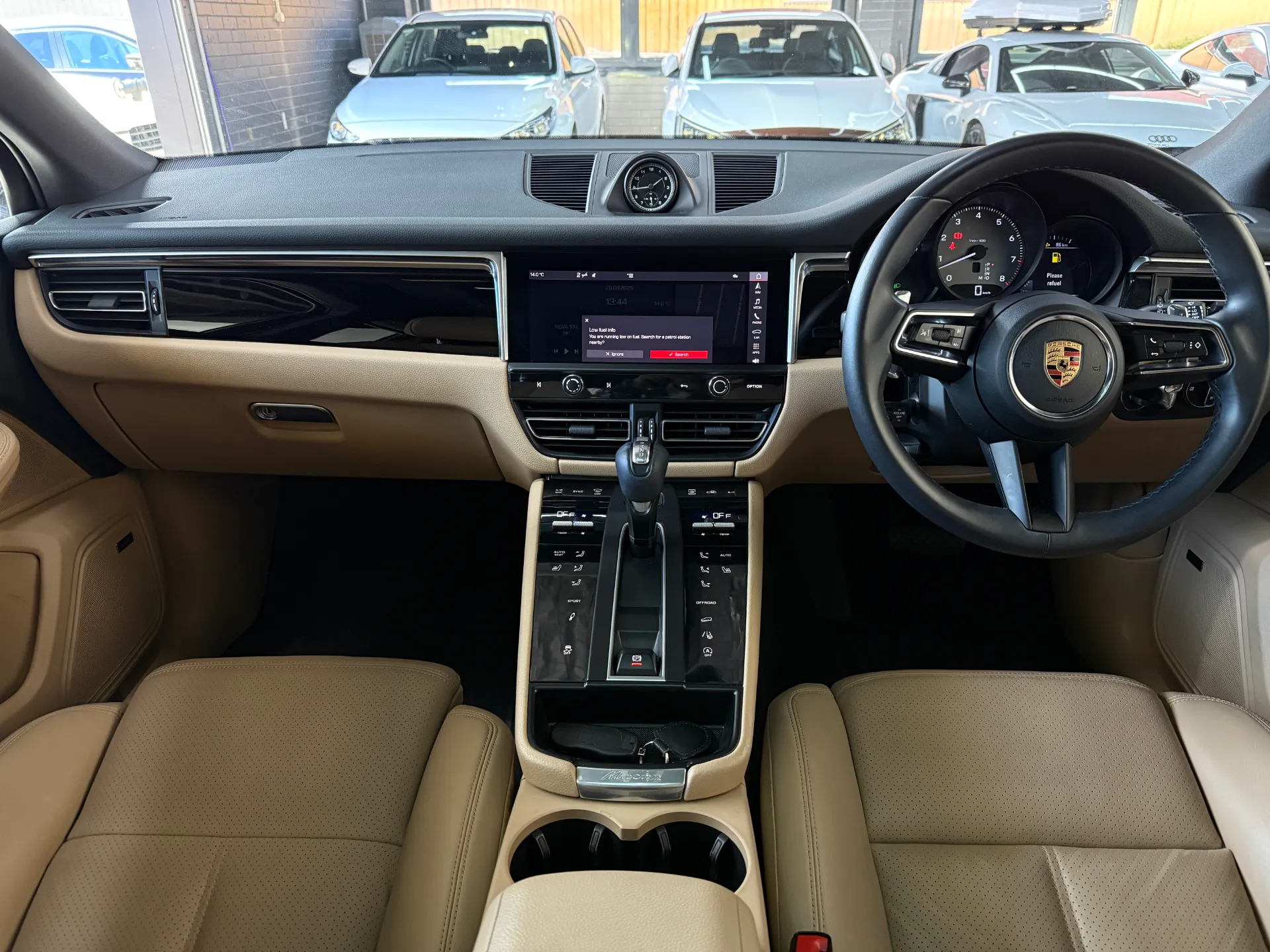 2022 Porsche Macan S 7
