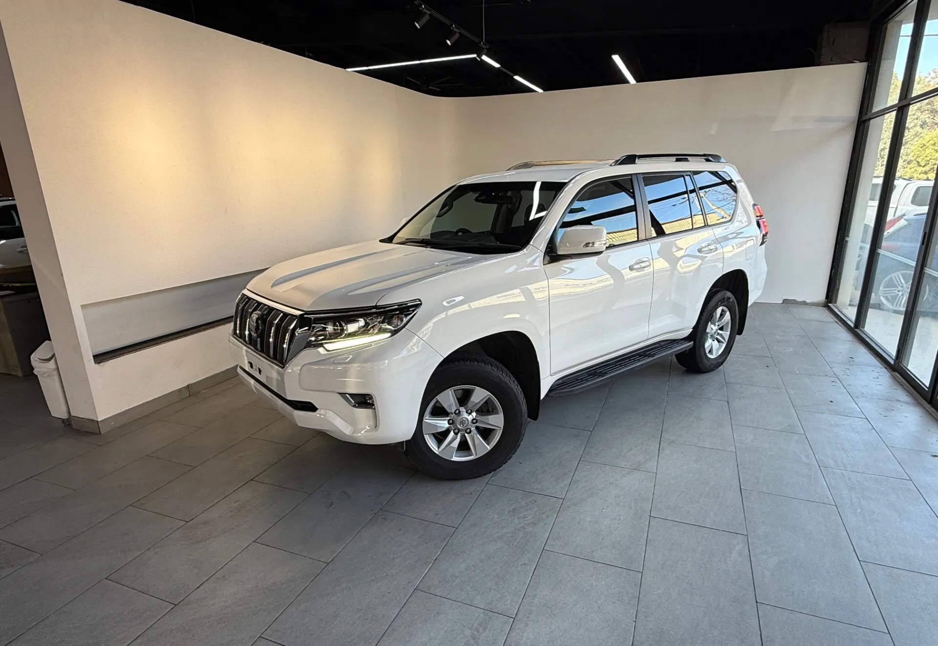 2020 Toyota Land Cruiser Prado GXL 1
