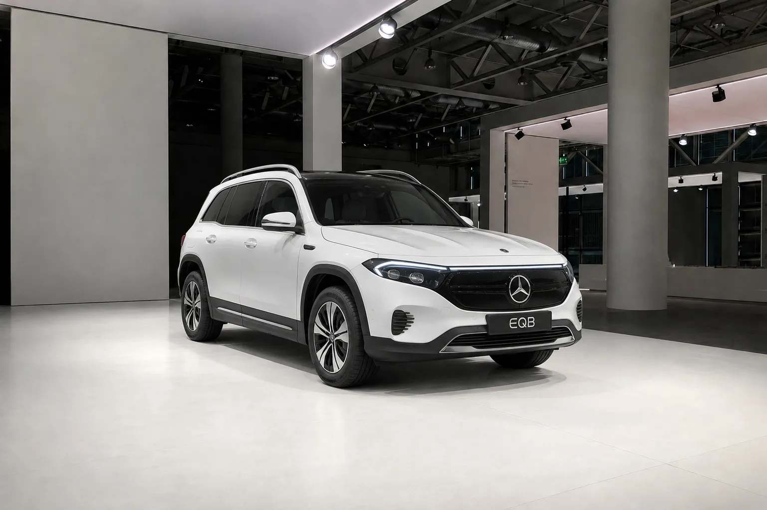2025 Mercedes-Benz EQB 250 1