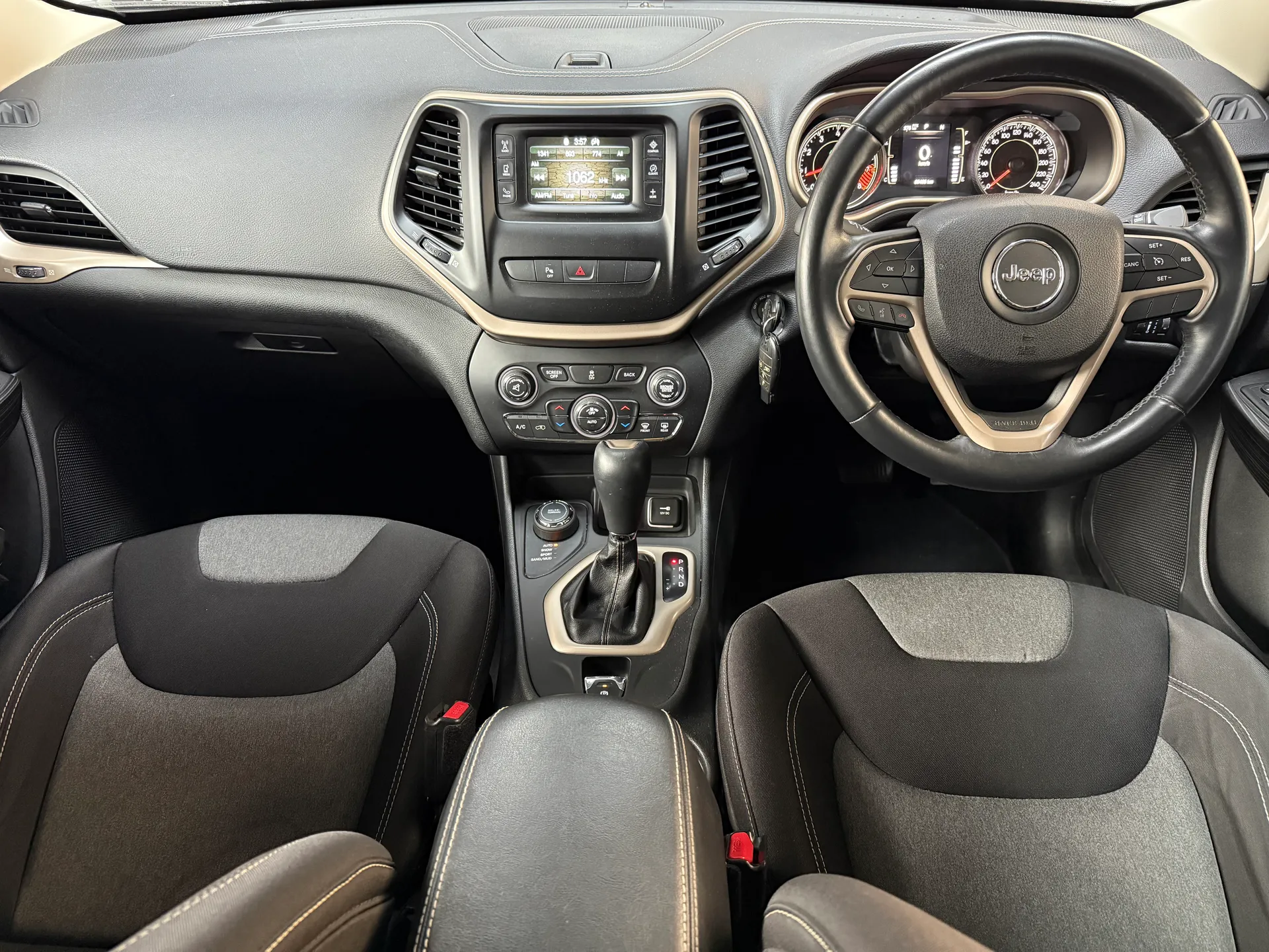 2015 Jeep CHEROKEE 5