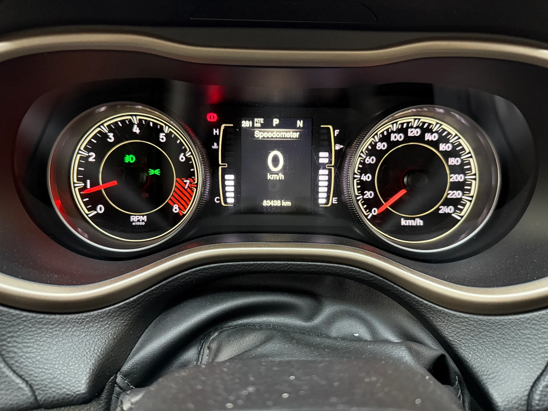 2015 Jeep CHEROKEE 0