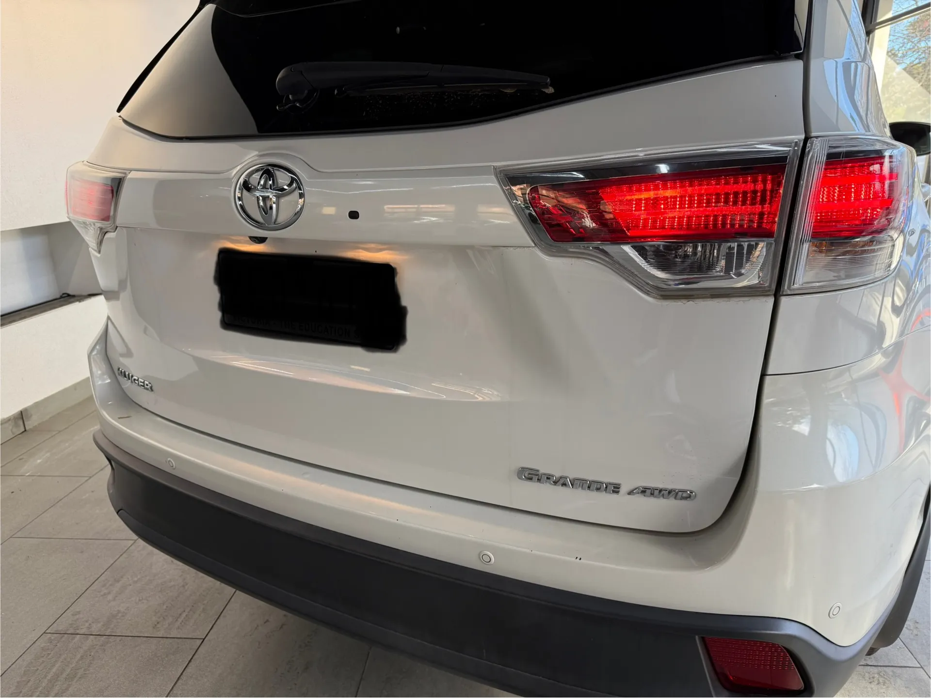 2015 Toyota KLUGER 3