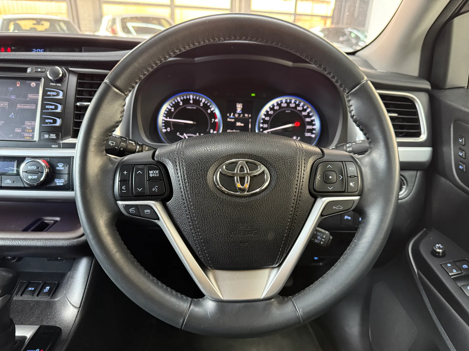 2015 Toyota KLUGER 6