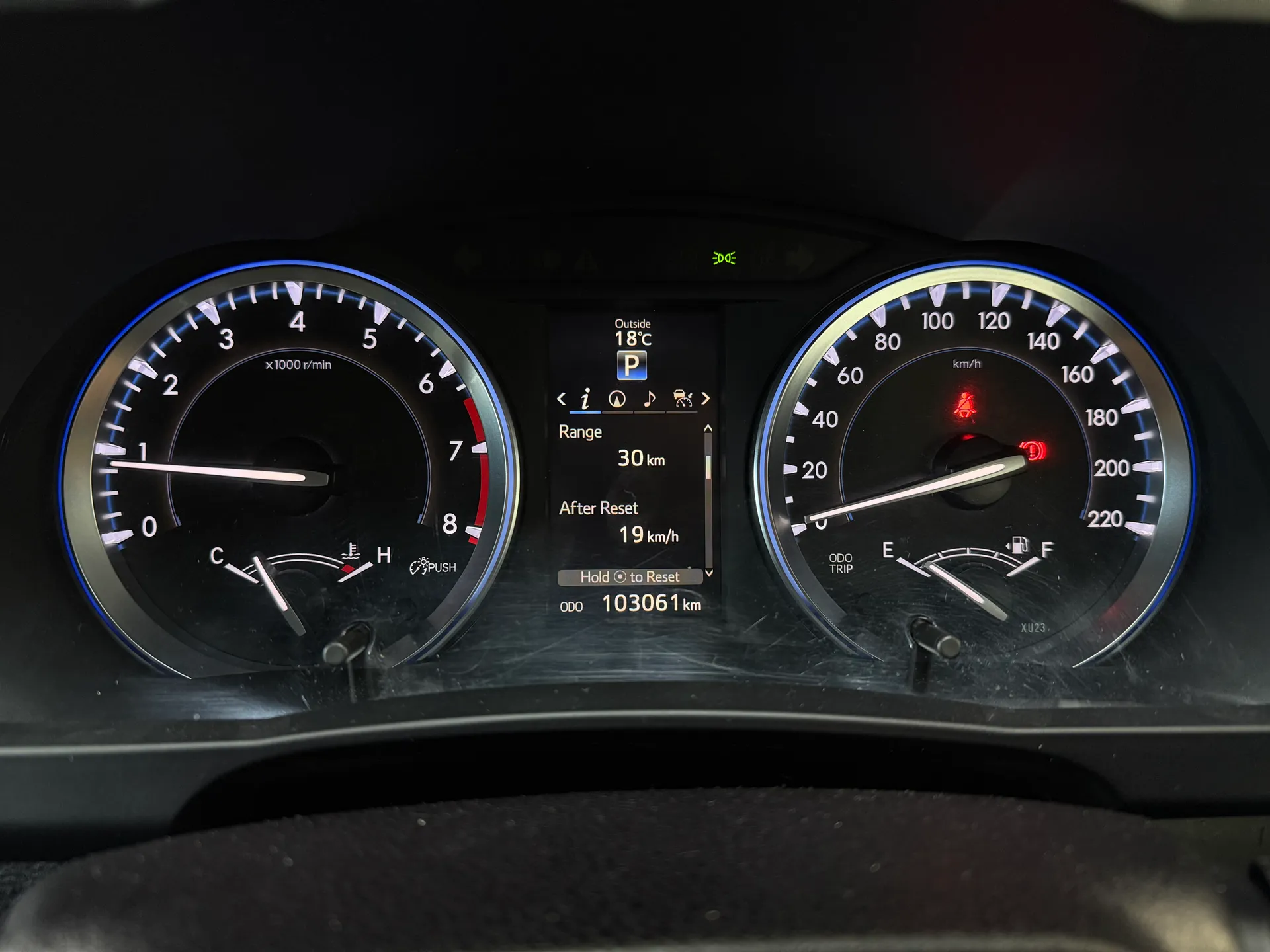2015 Toyota KLUGER 0