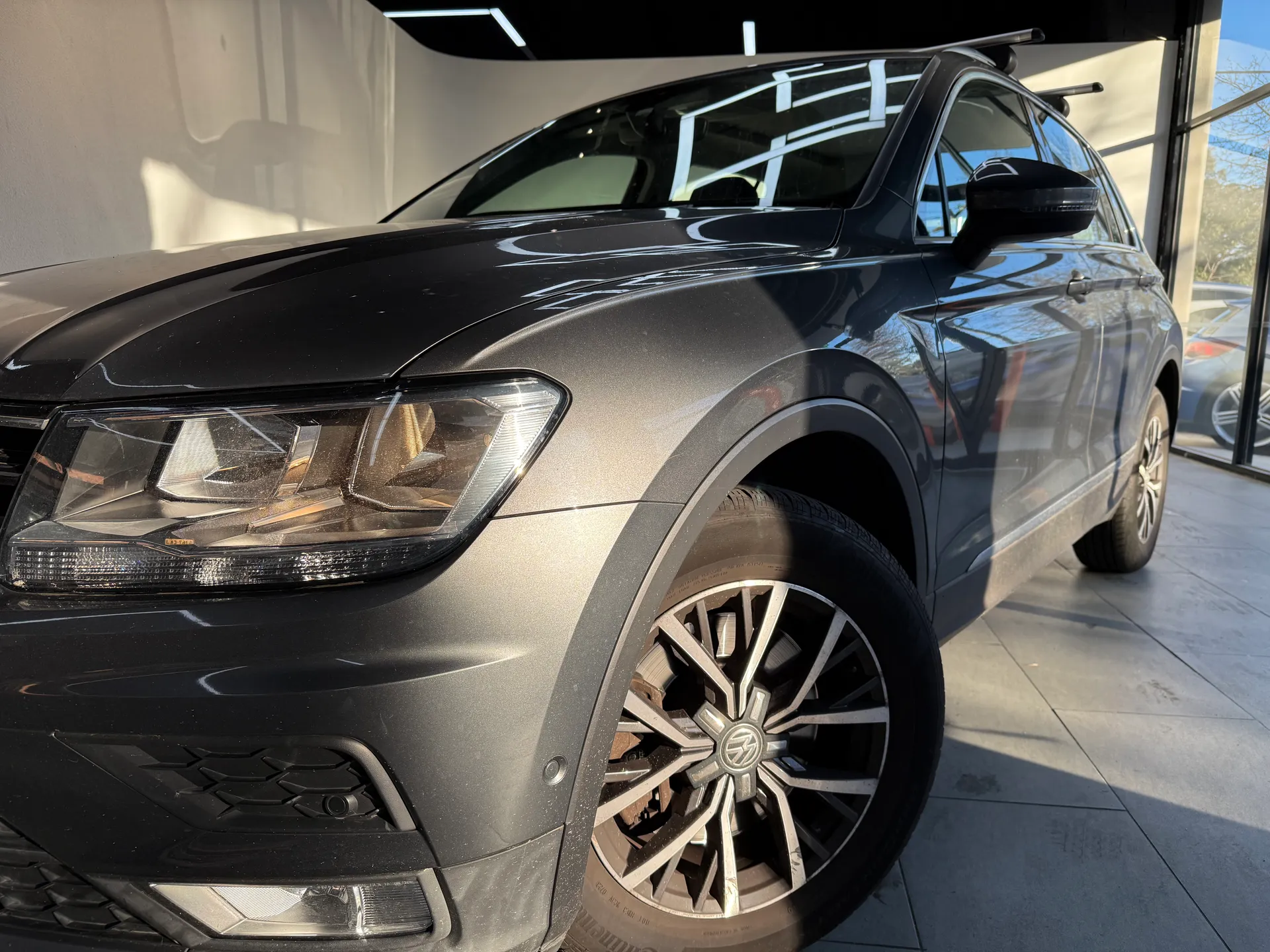 2017 Volkswagen TIGUAN 2