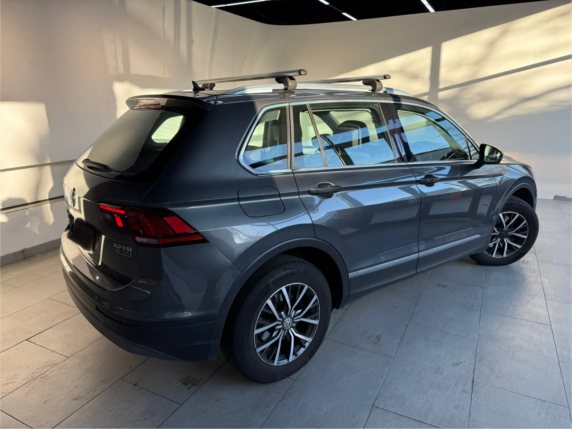 2017 Volkswagen TIGUAN 4