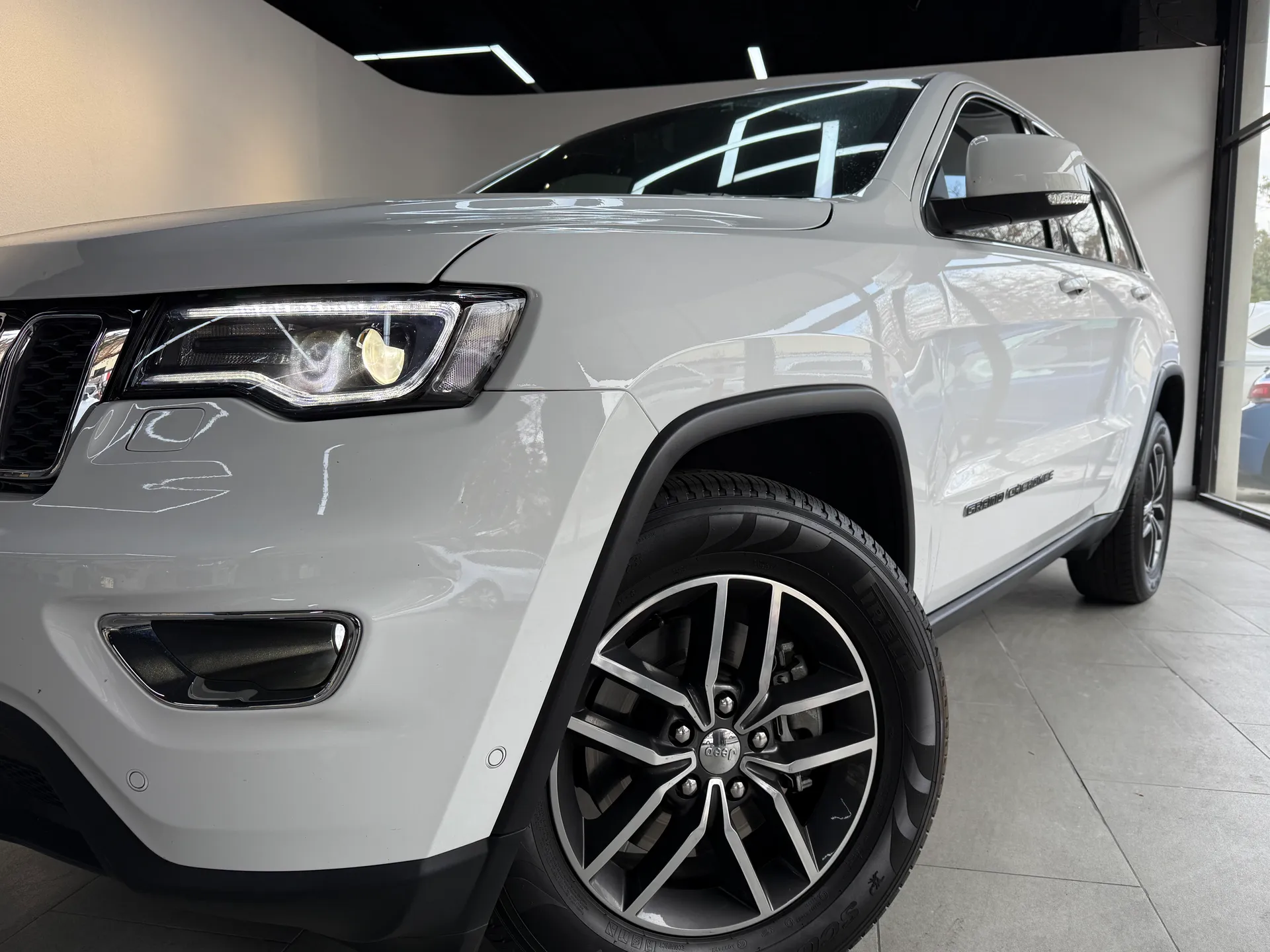 2018 Jeep GRAND CHEROKEE 2
