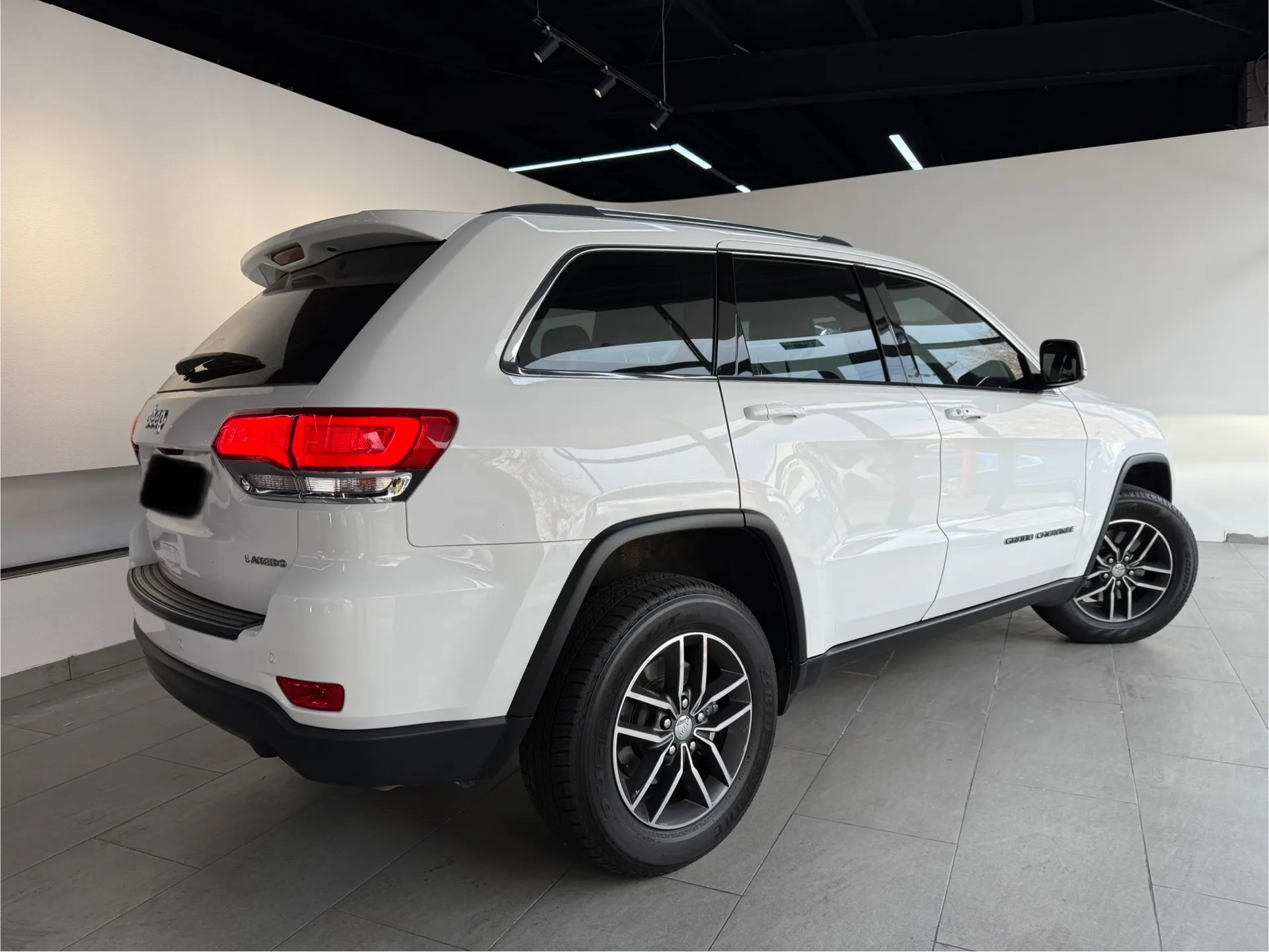 2018 Jeep GRAND CHEROKEE 3