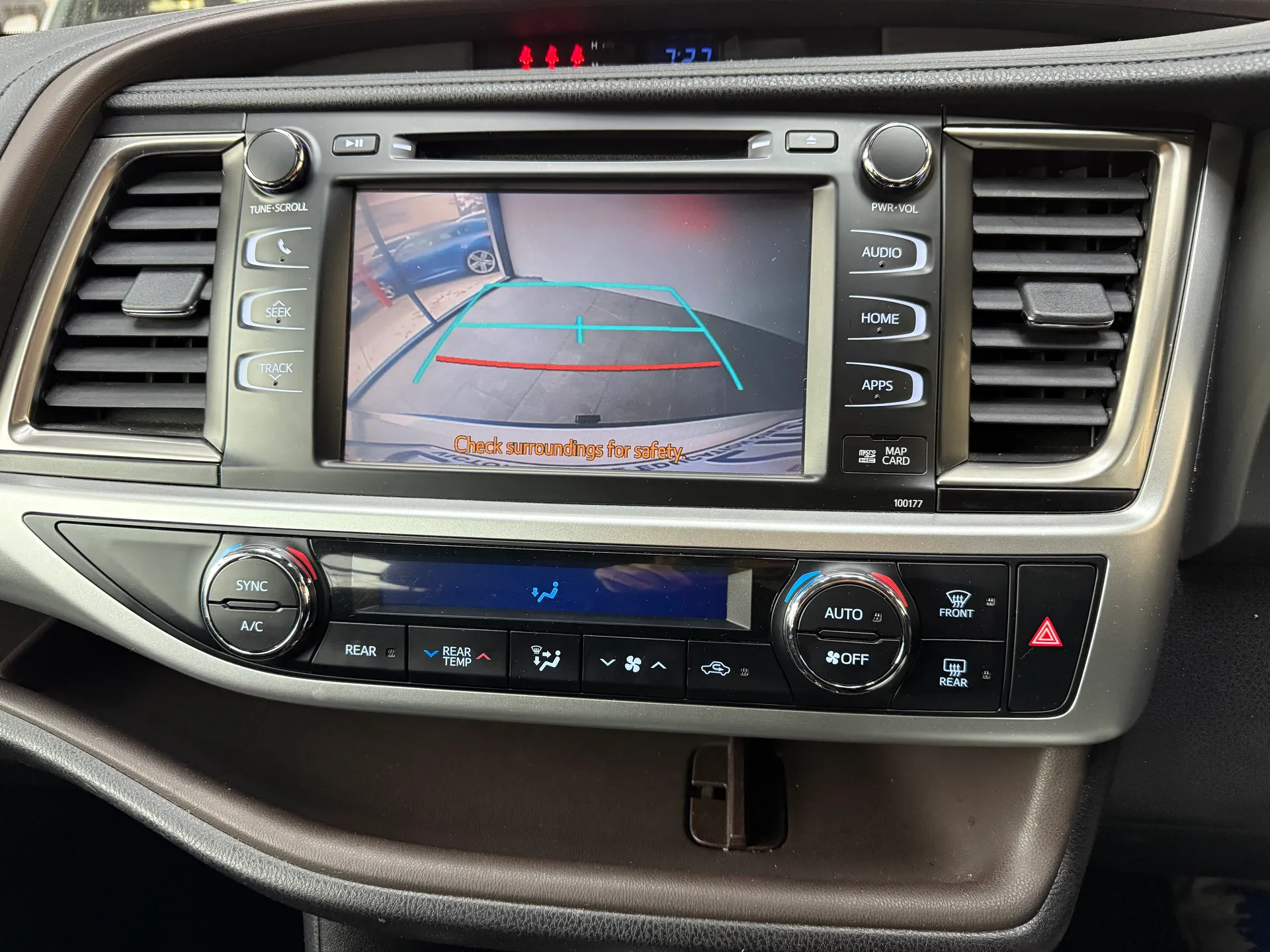 2018 Toyota KLUGER 7