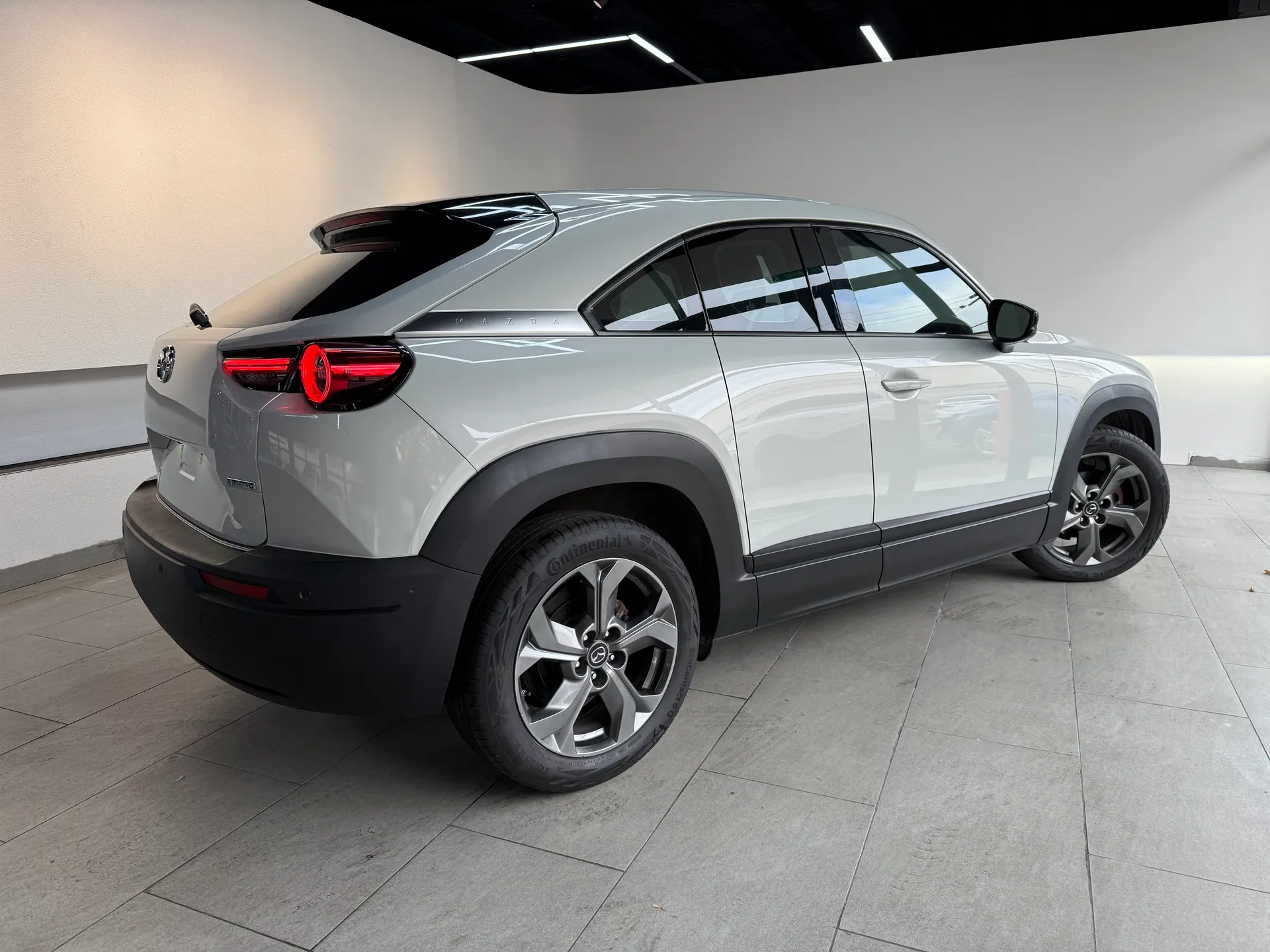 2021 Mazda MX-30 4