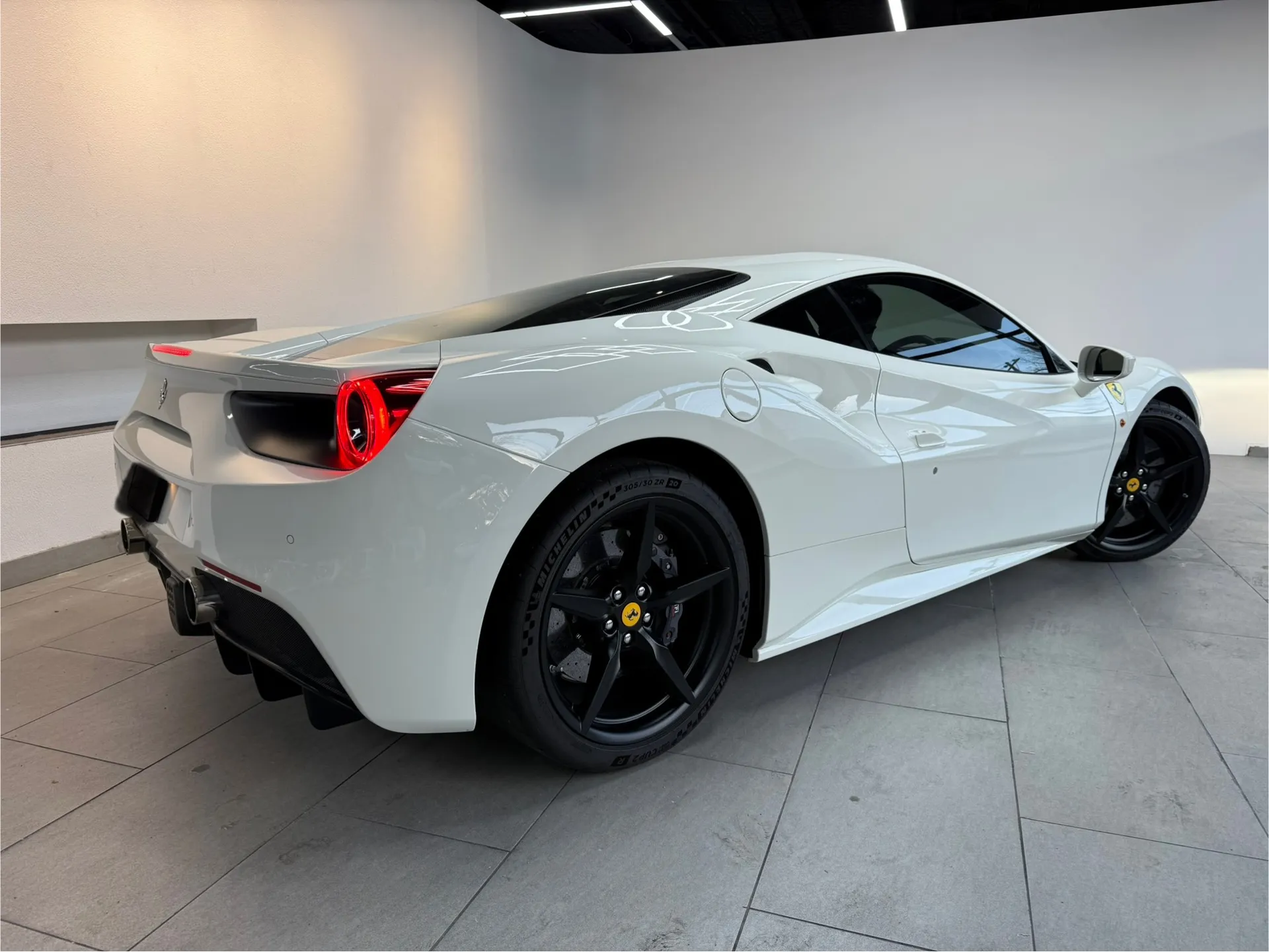 2016 Ferrari 488 3
